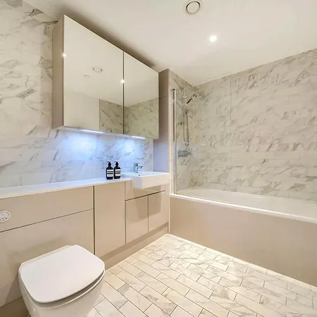 Recent Gerenoveerd Te Huur Appartement Amsterdam
